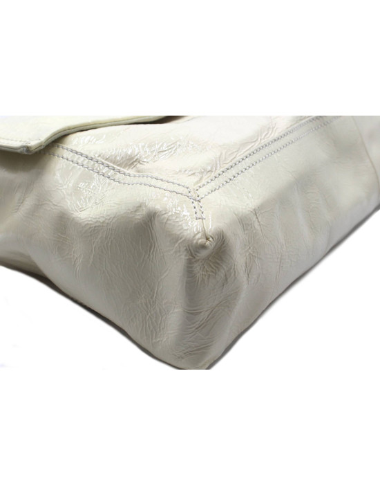 Fendi Maxi Baguette Vernis Bianca