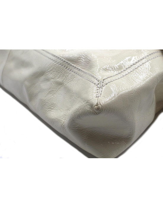 Fendi Maxi Baguette Vernis Bianca