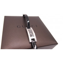 Gucci Orologio Acciaio e Pelle Vernis