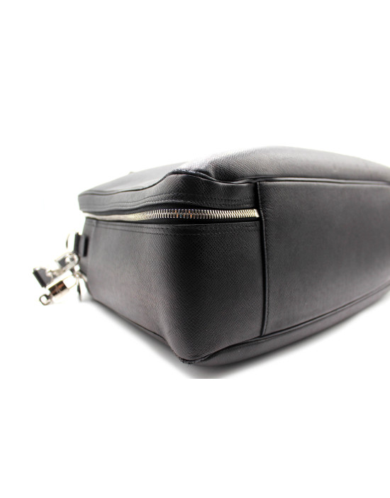 Louis Vuitton Porta Documenti e Pc Pelle Taiga Nera