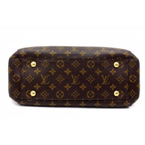 Louis Vuitton Montaigne PM Monogram