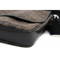 Louis Vuitton Tracolla Macassar Monogram