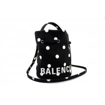 Balenciaga Bucket Nylon Nero