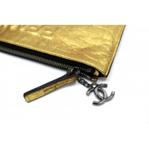 Chanel Clutch Votez Coco Pelle Oro