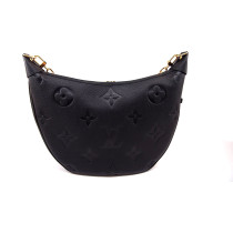 Louis Vuitton Loop Hobo in pelle