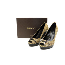 Gucci Decollete GG Beige