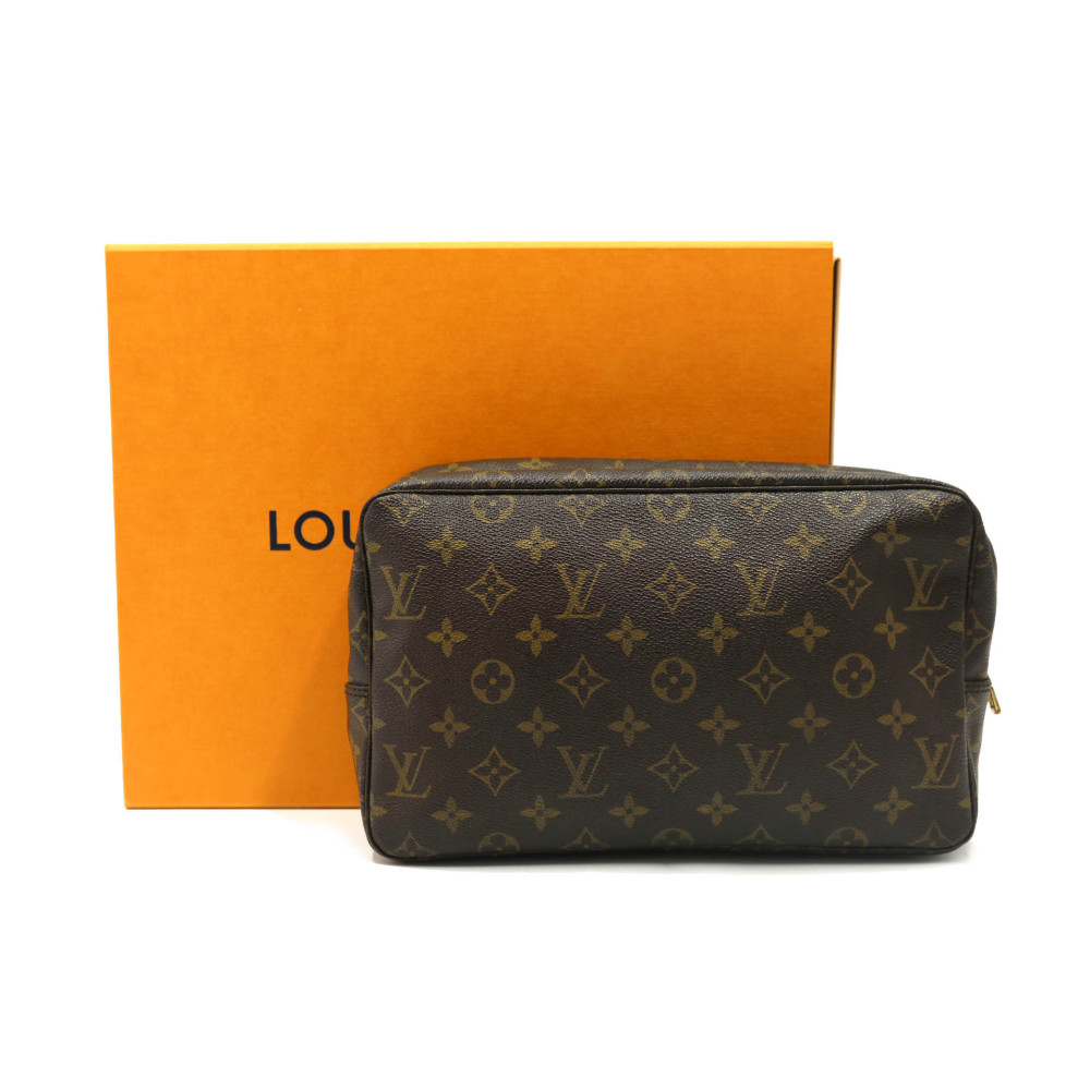 Louis Vuitton Beauty Monogram