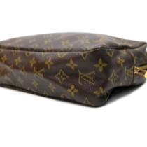 Louis Vuitton Beauty Monogram