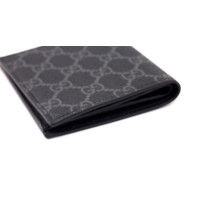 Gucci Portafoglio Bi Fold GG Emblem Nero