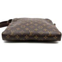 Louis Vuitton Trotteur Beaubourg Monogram