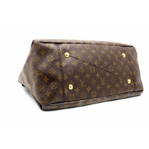 Louis Vuitton Artsy Monogram