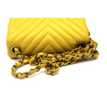 Chanel Classica Pelle Gialla