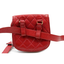Chanel Sac Banane Matelassé Cuir Rouge