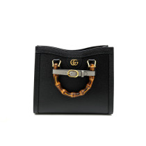 Borsa shopping Gucci Diana misura media