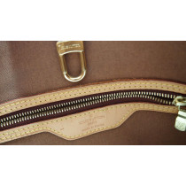 Louis Vuitton Batignolles Vertical Monogram