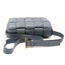 Bottega Veneta Cassette Padded Pelle Grigia