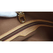 Louis Vuitton Batignolles Horizontal Monogram