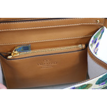 Valentino Vsling Rafia