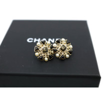 Chanel Orecchini Metallo, Perle e Pietre Nero e Bianco