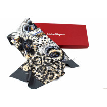 Ferragamo Sciarpa Seta Grigia