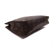 Louis Vuitton Toilette 26 Monogram
