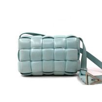 Bottega Veneta Cassette Padded Pelle Azzurro Chiaro