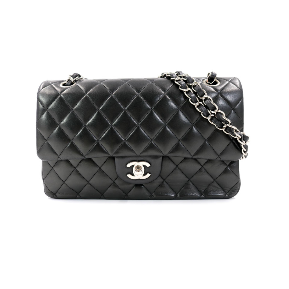 Chanel Classica Media Pelle Nera