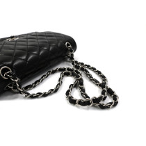Chanel Classica Media Pelle Nera
