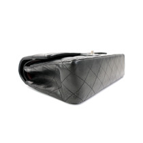 Chanel Classica Media Pelle Nera