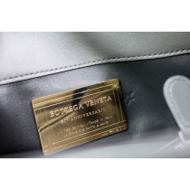 Bottega Veneta Sienna Floral Applique Limited Edition Pelle Grigia