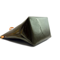 Louis Vuitton Bellevue GM Vernis Verde