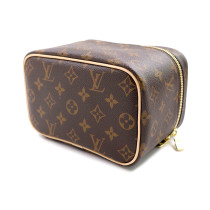 Louis Vuitton Beauty Monogram