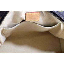 Louis Vuitton Manhattan Monogram