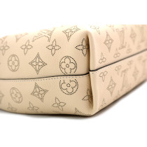 Louis Vuitton Why Knot PM Pelle Tortora