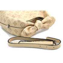 Louis Vuitton Why Knot PM Pelle Tortora