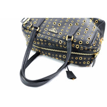 Prada Grommet Pelle Nera