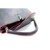 Louis Vuitton Capucines Pelle Blu