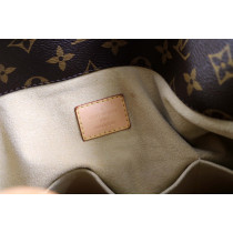 Louis Vuitton Artsy Monogram