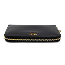 Prada Portafoglio Zippy Pelle Nera e Blu