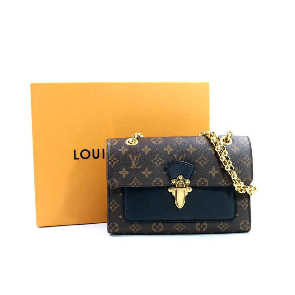 Louis Vuitton Victoire Monogram