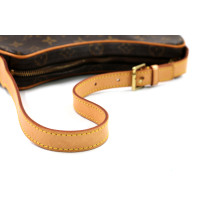 Louis Vuitton Croissant Monogram