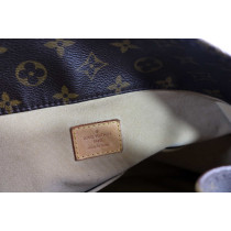 Louis Vuitton Artsy MM Monogram