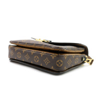 Louis Vuitton Metis Reverse Monogram