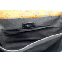 Louis Vuitton Metis Reverse Monogram