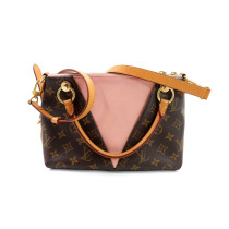 Louis Vuitton V Tote BB Monogram