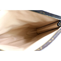 Louis Vuitton Pochette Toilette Monogram