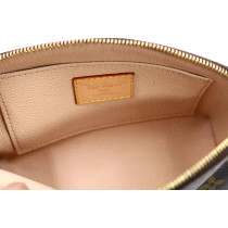 Louis Vuitton Cosmétique PM Monogram