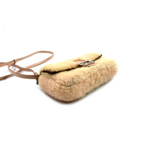 Fendi Baguette Mini Shearling Rosa