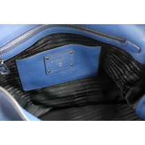 Prada Shopping Pelle Blu
