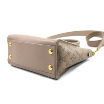 Louis Vuitton On My Side Pelle Beige